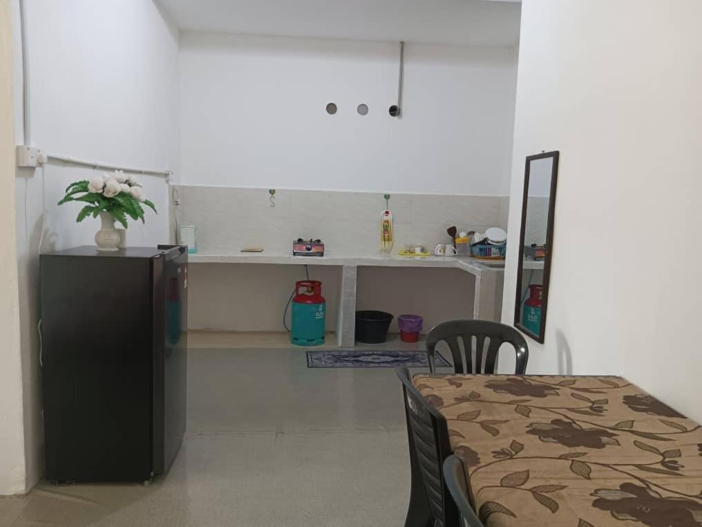 Homestay Lembah Tambunan Kampong Nail Exterior photo